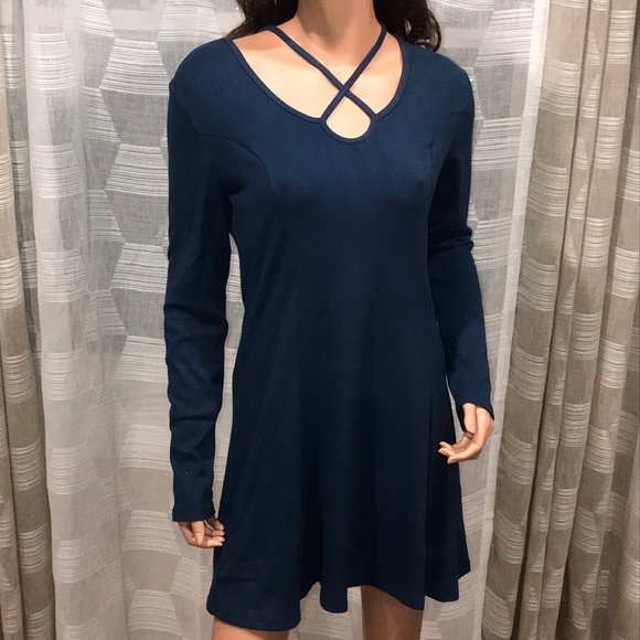Solid Cross Strap Neckline Long Sleeve Tunic Dress - Picture 3 of 5